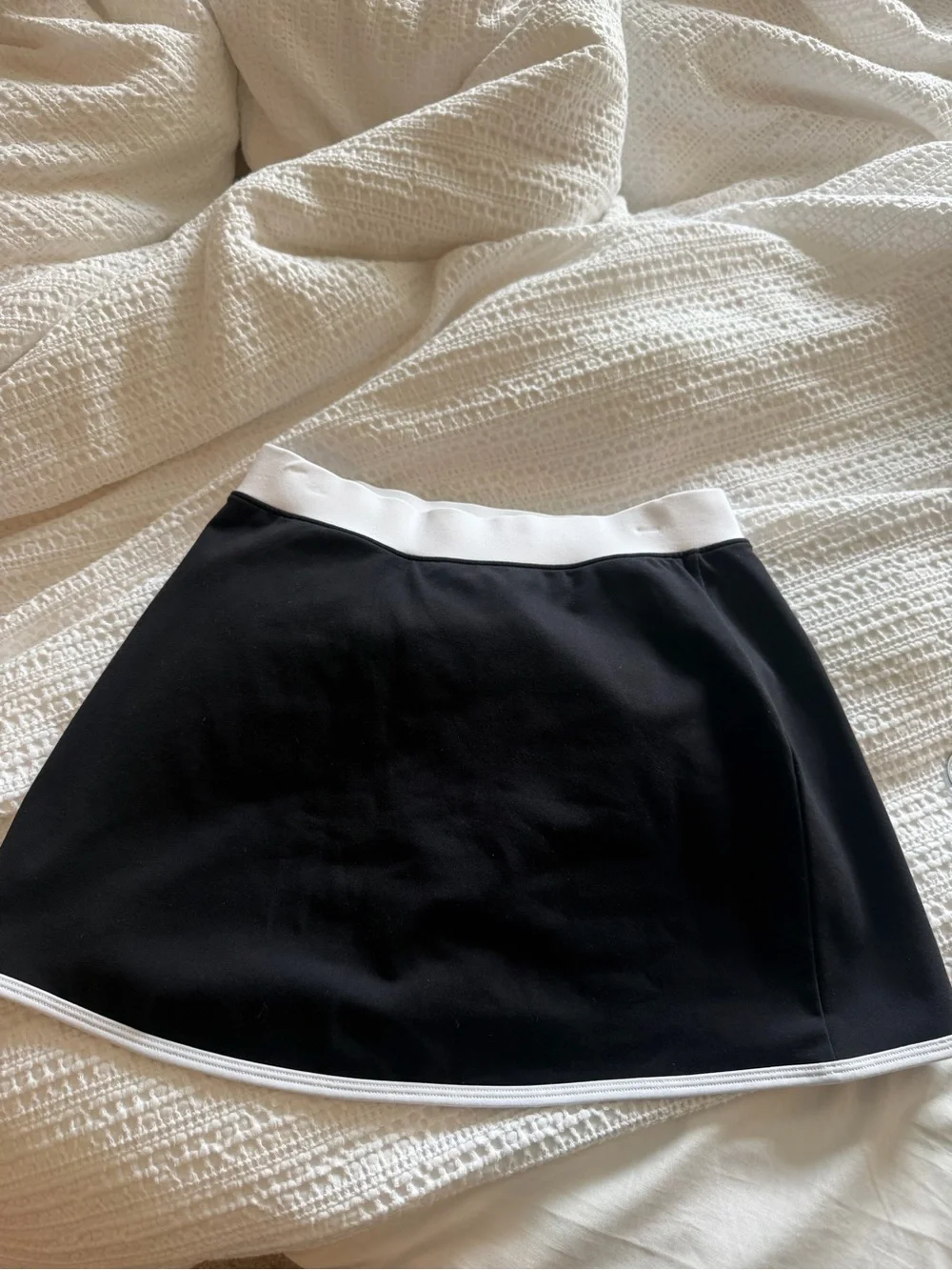 ALO Yoga Black Skort with White Trim